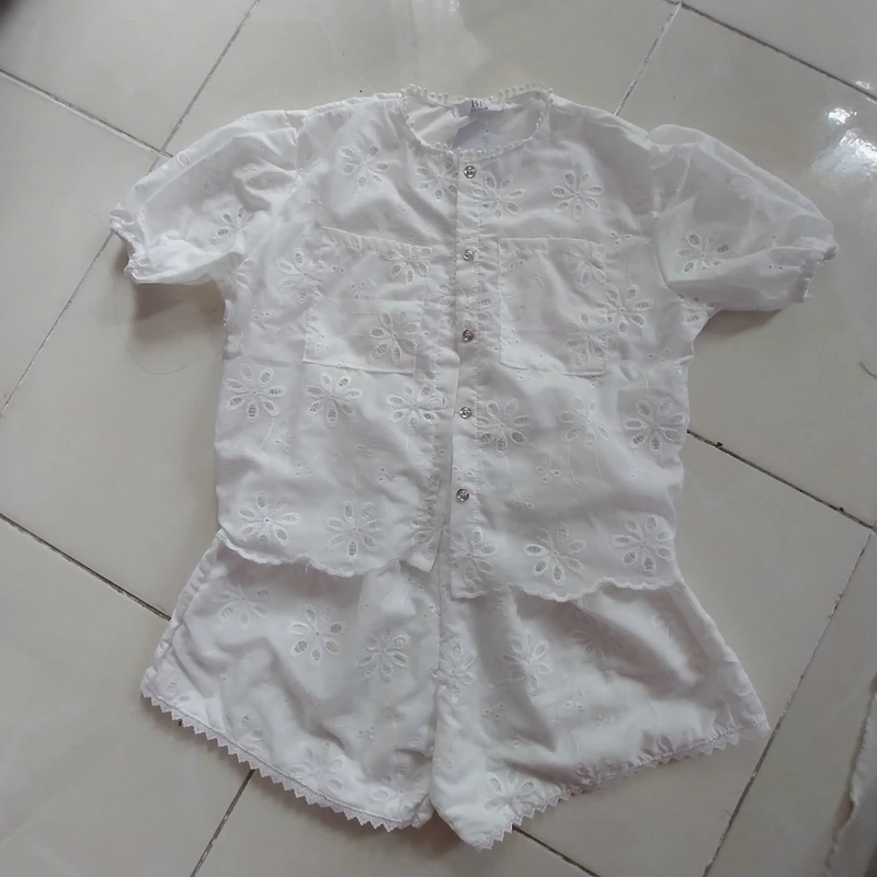 BỘ QUẦN SHORT REN TRẮNG CỔ TRÒN TAY NGẮN - 45-50KG mặc đẹp 550179