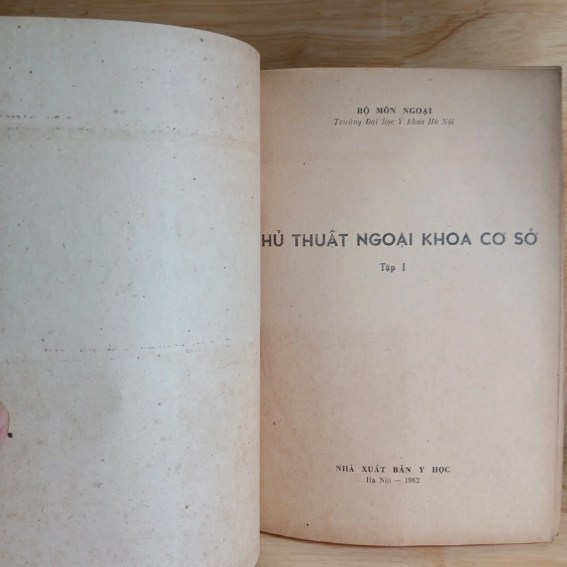 Thủ Thuật Ngoại Khoa Cơ Sở (Tập 1) - Đặng Hanh Đệ chủ biên 446539