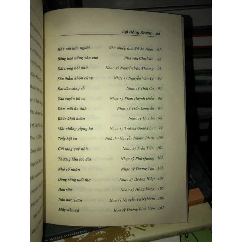 Chở đầy thời gian - Lại Hồng Khánh 1018644