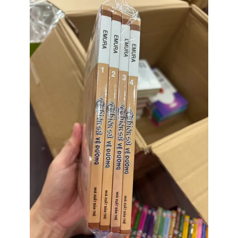 Thiên sứ vệ đường 720656