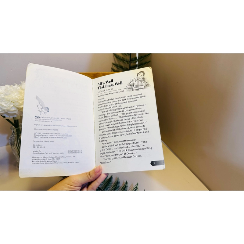 [Sách tiếng Anh 2hand] Like new 90% - Moving On - Jane Langford & William Redford 494070