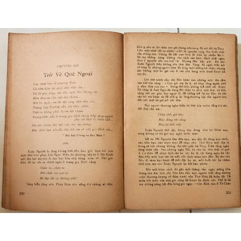 Tiểu thuyết XUÂN NGUYỆT - nữ nhà văn Bette Bao Lord 703876