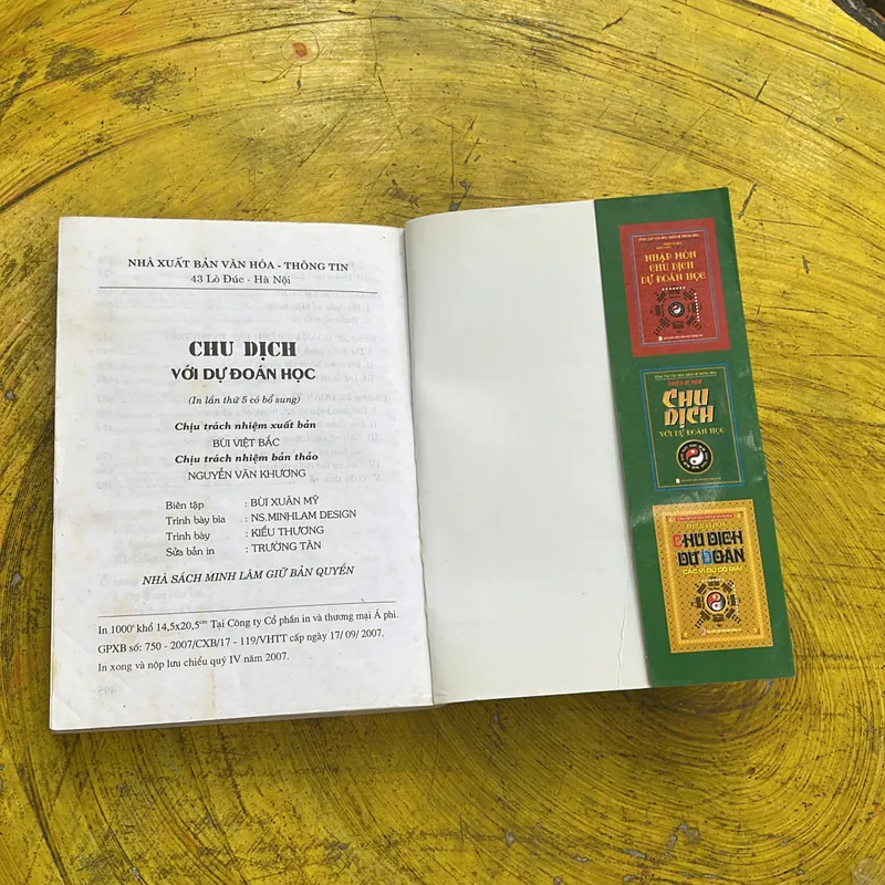 CHU DỊCH VỚI DỰ ĐOÁN HỌC - THIỆU VĨ HOA 736175