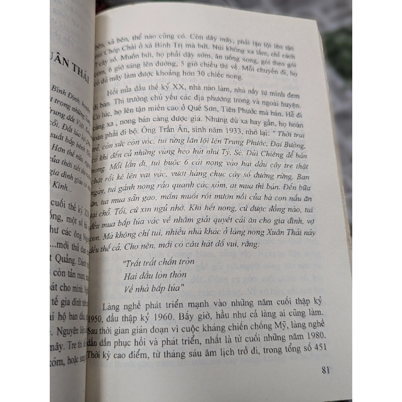 Chuyện làng nghề Đất Quảng - Phạm Hữu Đăng Đạt 334080