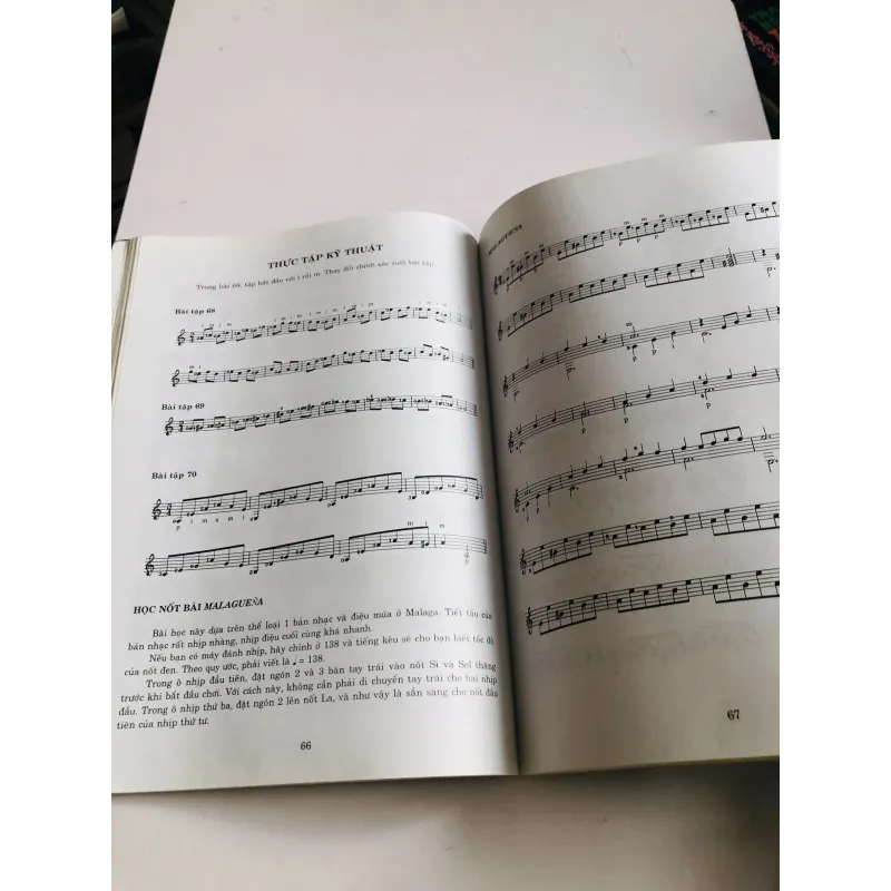 TỰ HỌC ĐÀN GUITAR SOLO (T1) 777982