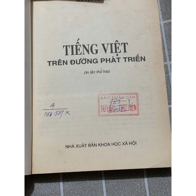TIẾNG VIỆT TRÊN ĐƯỜNG PHÁT TRIỂN- NGUYỄN KIM THẢN, NGUYỄN TRỌNG BÁU, NG. VĂN TU 543748