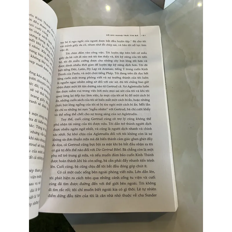 CÔ GÁI MANG TRÁI TIM ĐÁ - ANDREW DAVIDSON ( NGUYỄN VĨNH HẰNG ) 1036144