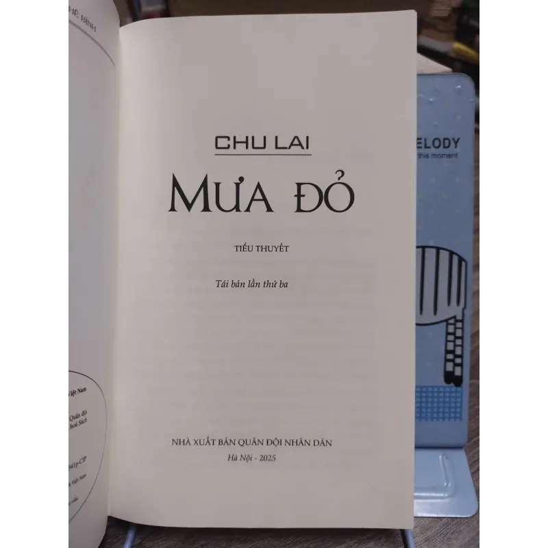 Sách: Mưa đỏ  - Tác giả: Chu Lai (A3) 601277