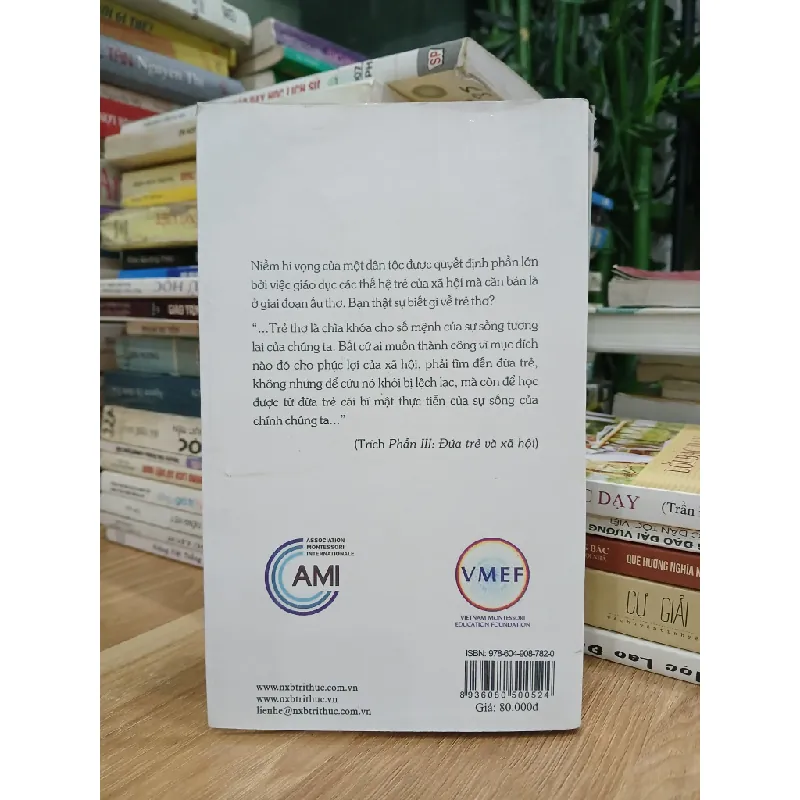 Bí ẩn tuổi thơ – Maria Montessori 589505