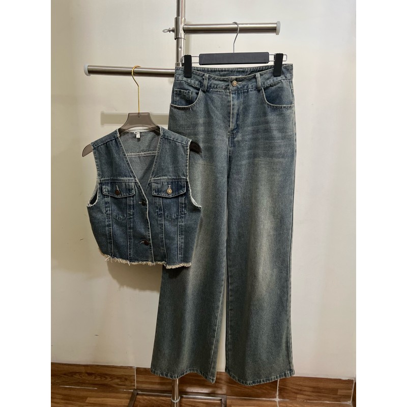 Set jean denim.Hàng QCCC- sz S, M nhỏ mặc đẹp. Màu xanh jean bụi. Còn mới 99%.  138839