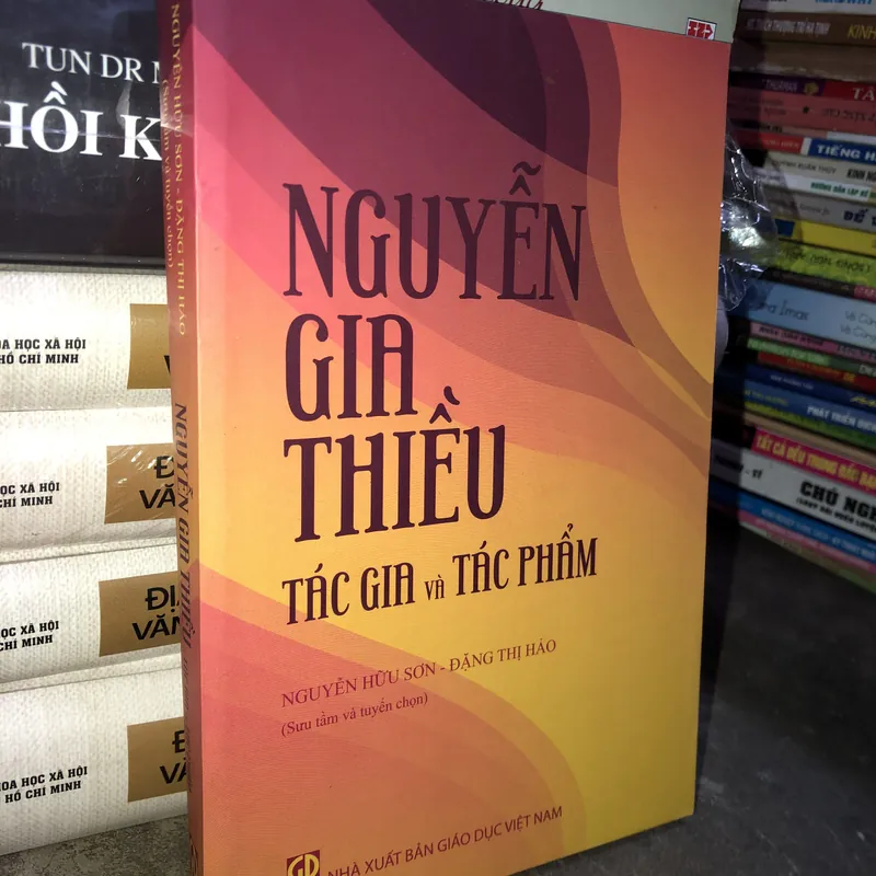 Nguyễn Gia Thiều - Tác giả và tác phẩm  731483