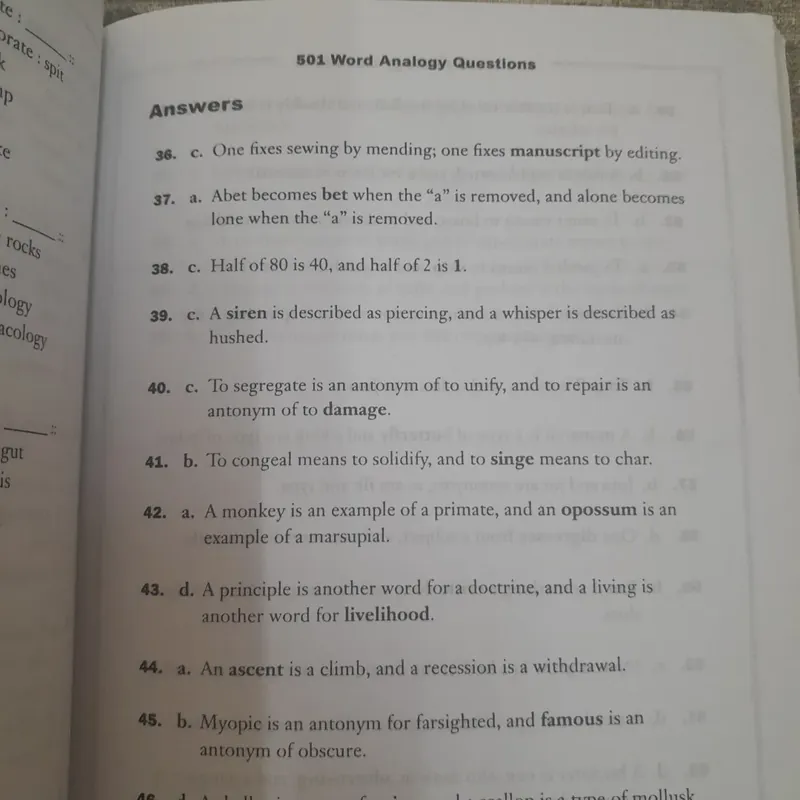 2 cuốn sách rèn luyện từ vựng tiếng Anh. Tác giả Lê Quốc Thảo BBT Infor Stream 701457