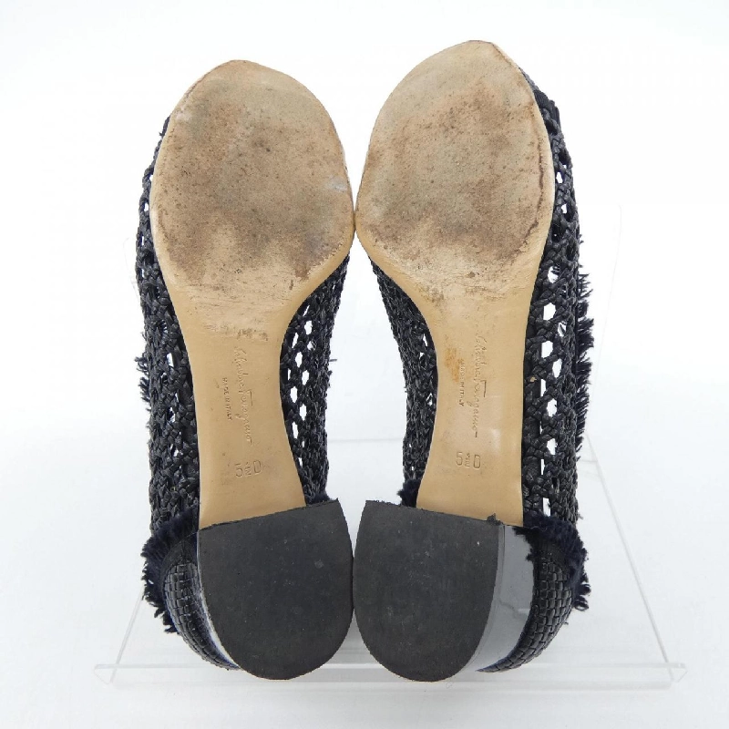 Giày SALVATORE FERRAGAMO 56364 - Hàng hiệu Authentic 827813