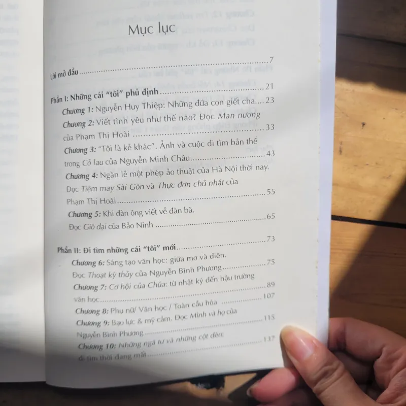 Đọc "Tôi" bên bến lạ - Đoàn Cầm Thi 960578