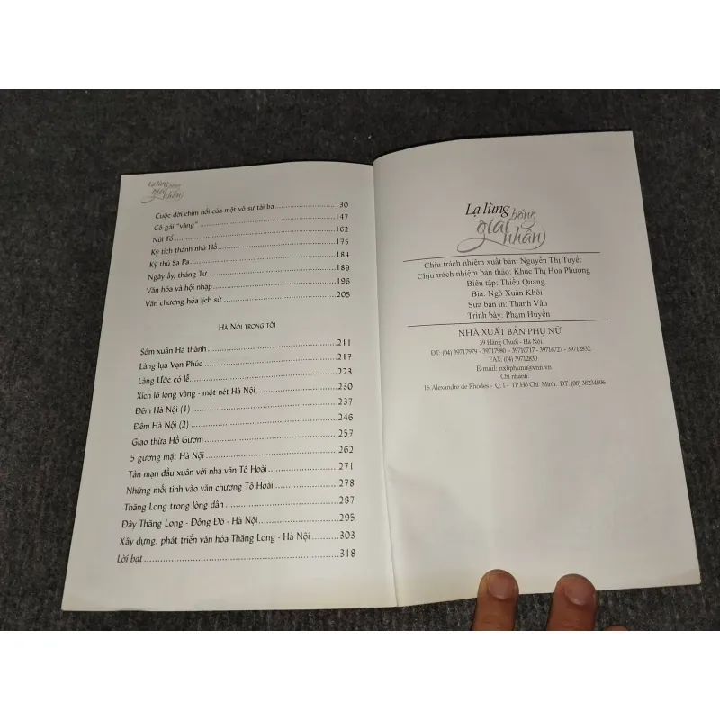 LẠ LÙNG BÓNG GIAI NHÂN 992543