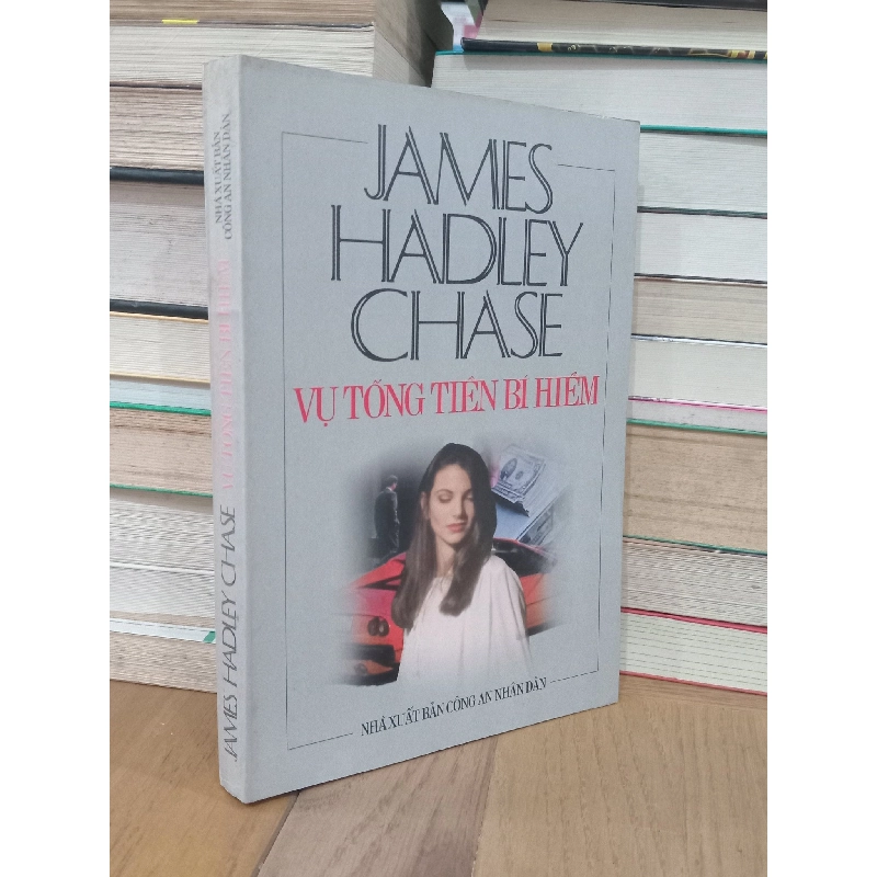 Vụ tống tiền bí hiểm - James Hadley Chase 180181