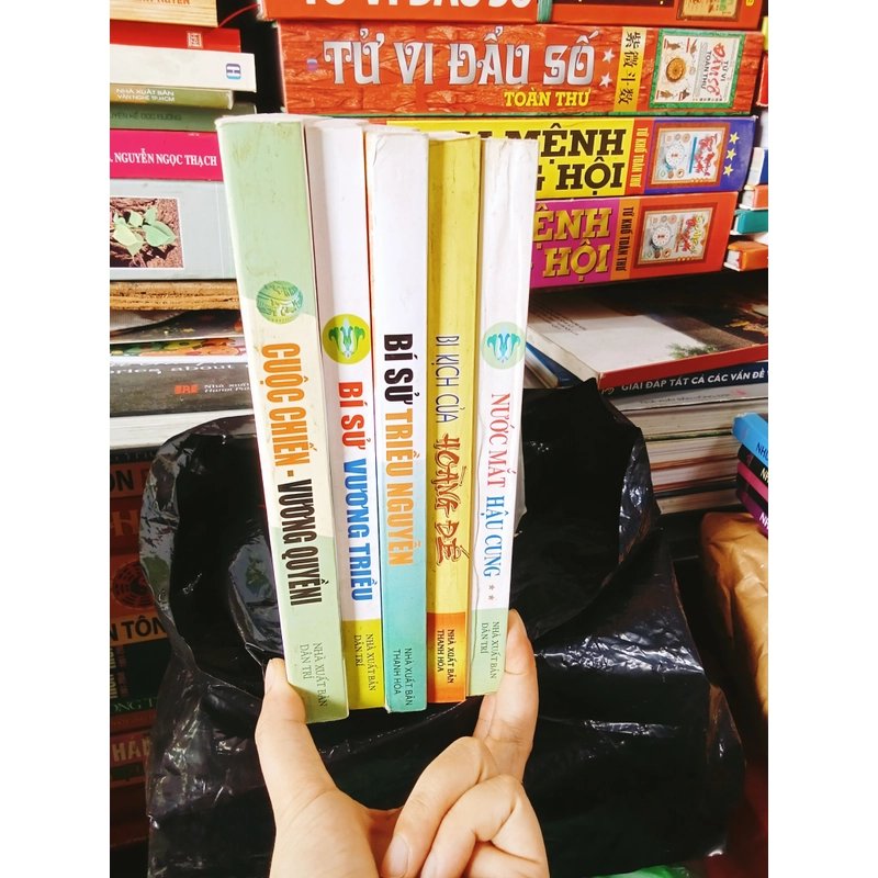 Combo 5c Bí Sử Vương Triều 455887