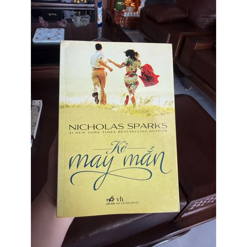 Kẻ May Mắn – Nicholas Sparks | Tiểu thuyết tình cảm lãng mạn sâu sắc- K2 996376