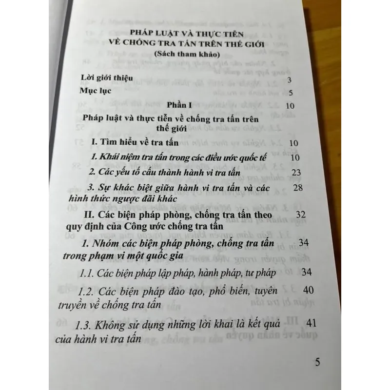 [luật - chính trị] Pháp luật bà thực tiễn về chống tra tấn trên thế giới - Bộ Công An 605484