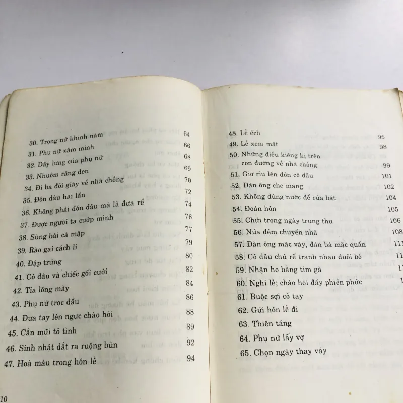 NHỮNG PHONG TỤC LẠ TRÊN THẾ GIỚI  749096