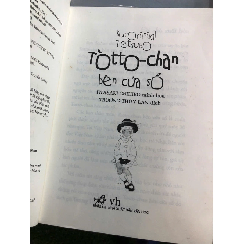 TOTTO-CHAN BÊN CỬA SỔ 444739