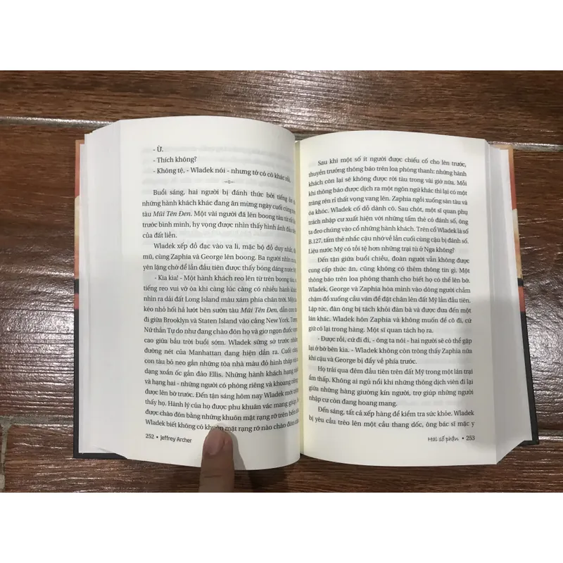 Hai số phận - Jeffrey Archer (c43) 722770