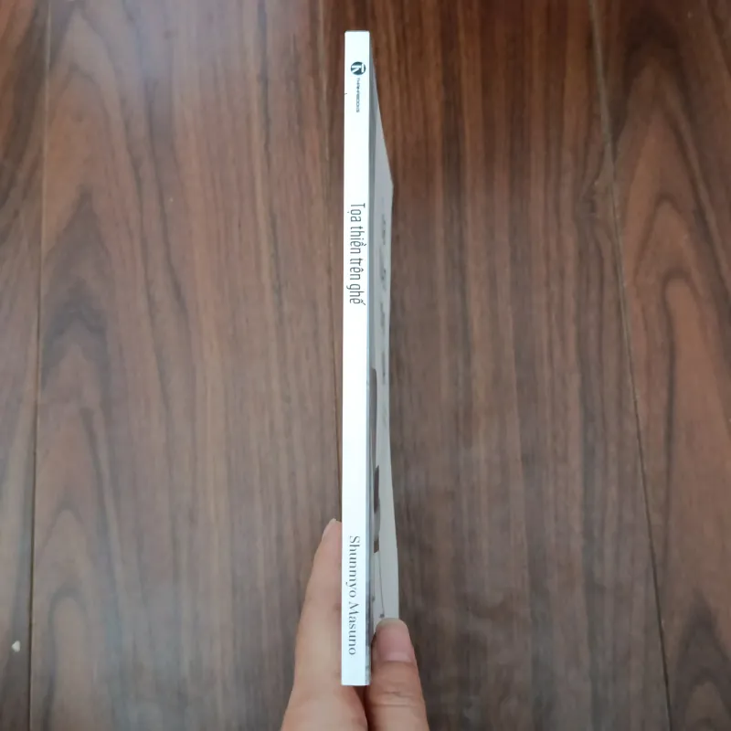 Toạ thiền trên ghế 756795