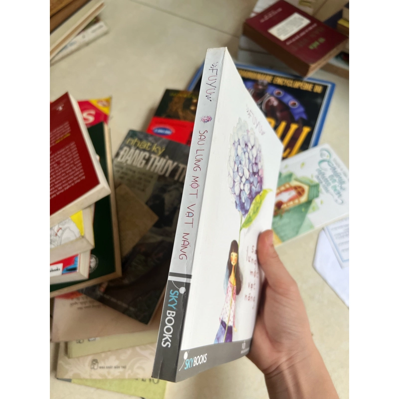 Sau lưng một vạt nắng 499915