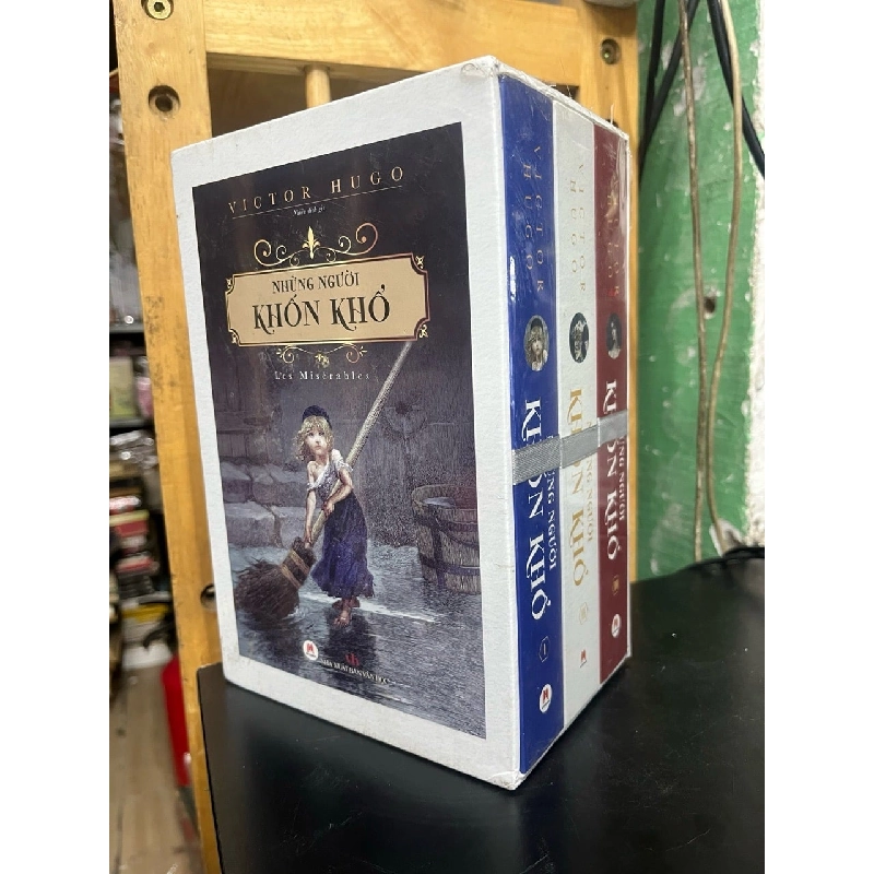 Boxset Những người khốn khổ - Victor Hugo 747431