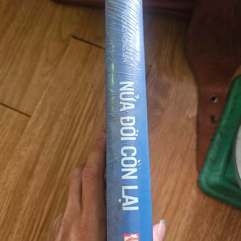 Nửa đời còn lại (bìa cứng)
 699086