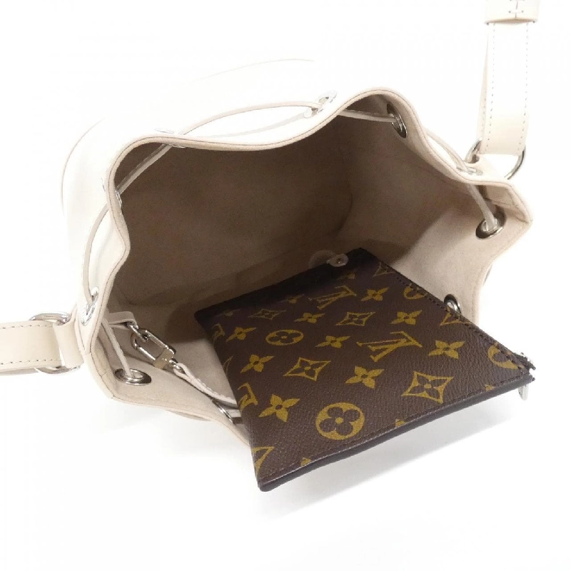 Túi Louis Vuitton Epi Noe BB M12848 616782