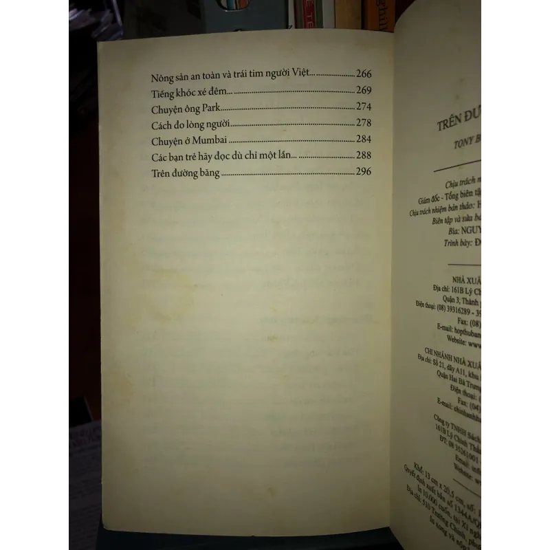 Trên đường băng - Tony buổi sáng 696409