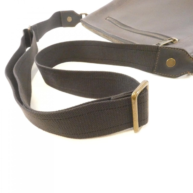 Túi xách vai Louis Vuitton Utah Shawnee MM M93453 611107