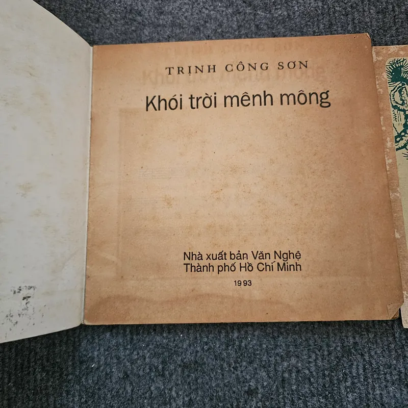 Khói trời mêng mông - tập nhạc Trịnh Công Sơn 736920