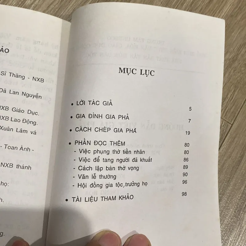 HƯỚNG DẪN VIẾT GIA PHẢ (XB 2000) 597875