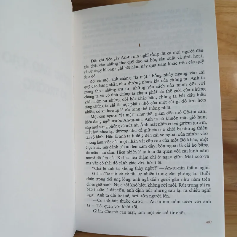 Trường Đào Tạo Bộ Trưởng (Tiểu Thuyết Bộ Ba) Nxb Cầu Vồng - Mi-kha-in Cô-lê-xnhi-cốp 799318