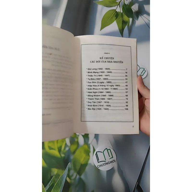 Kể Chuyện Các Đời Vua Nhà Nguyễn - Nguyễn Viết Kế 970249