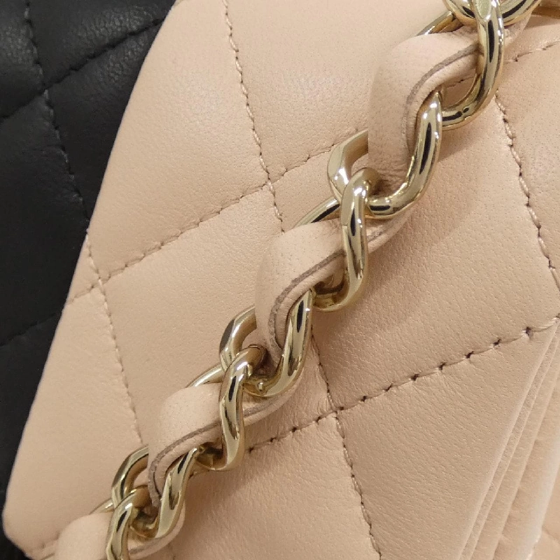 Túi xách chéo Chanel 35200 613633