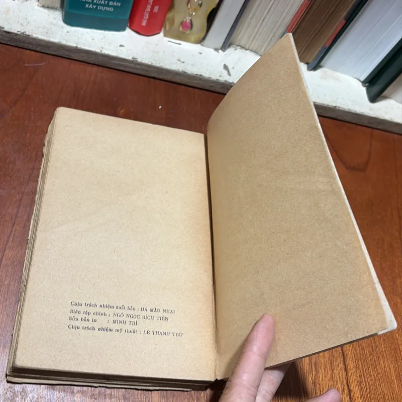 [Sách 7x] - II Thơ: Muôn Vàn Tình Thân Yêu - Nhiều Tác Giả - 1976 797105