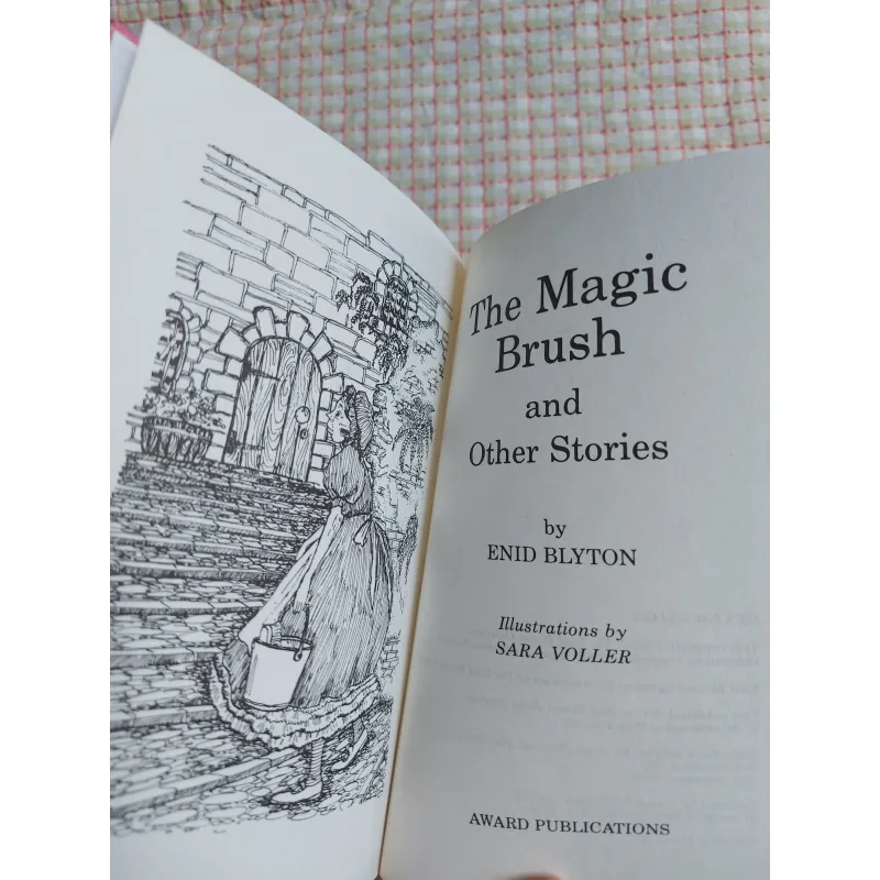 COMBO 2 CUỐN ENID BLYTON - WELL, REALLY, MR. TWIDDLE!
✨ THE MAGIC BRUSH AND OTHER STORIES 974944