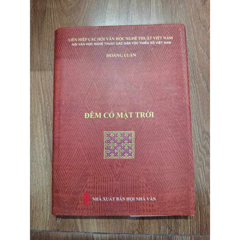 Đêm có mặt trời - Hoàng Luận - Thơ/Văn xuôi 761757