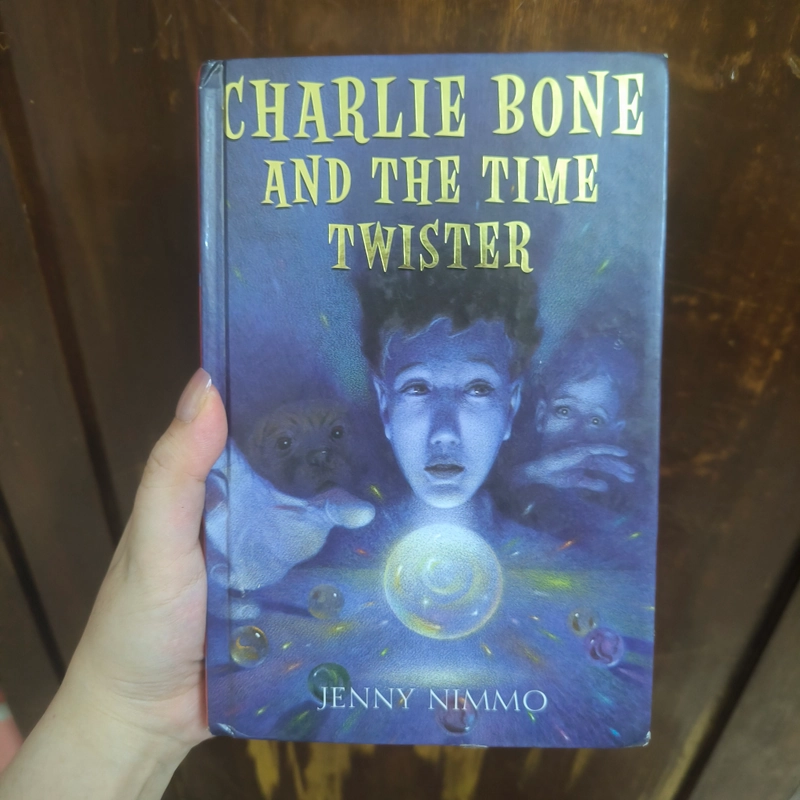Charlie Bone and the time twister (Book 2) [Hardback] - Jenny Nimmo - Charlie Bone Tập 2 547935