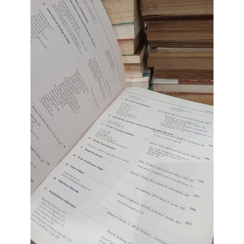 CURRENT Diagnosis & Treatment in Infectious Diseases - Walter R. Wilson, Merle A. Sande 756899