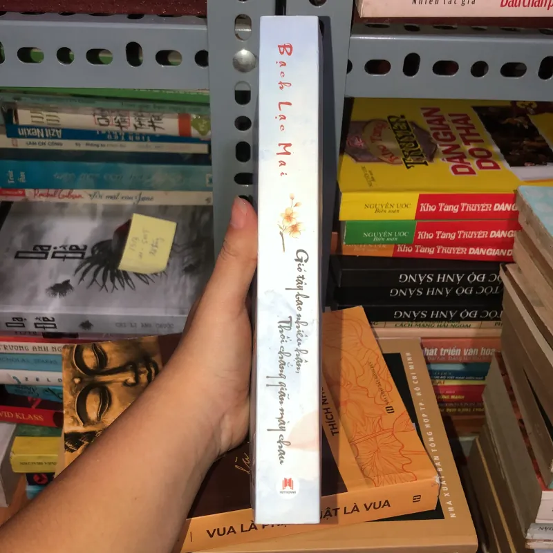 Gió tây bao nhiêu hận, thổi chẳng giãn mày chau 990597