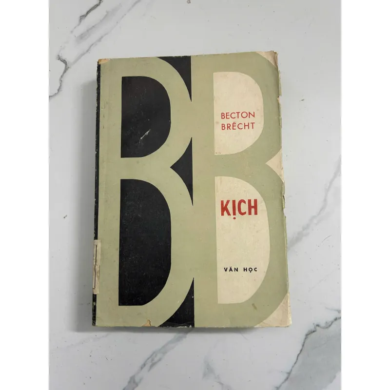 Kịch Bertolt Brecht - bản in đầu tiên - sách đẹp - bìa của cụ VĂN CAO vẽ 798582