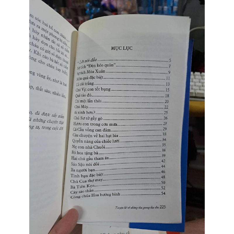 Truyện kể về những tấm gương đạo đức - Dương Phong - 2016 mới 80% vẽ - VĂN HỌC - HCM0111 921586