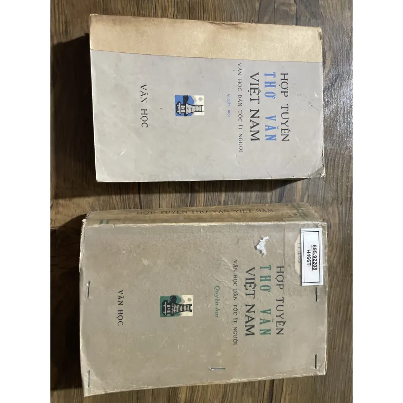 Hợp tuyến thơ văn Việt Nam dân tộc thiểu số 1046499
