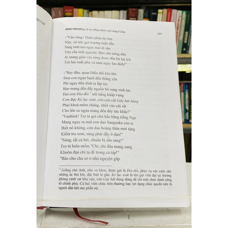 CHÀNG TADEUSH HAY LÀ VỤ CƯỠNG CHIẾM CUỐI CÙNG Ở LAVITA - AĐAM MICKIÊVICH 602508