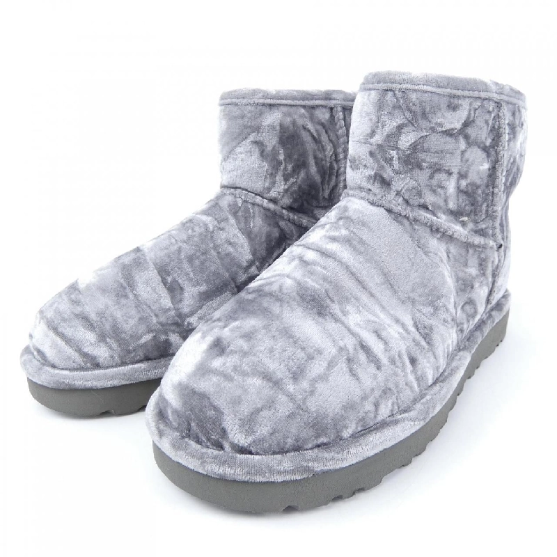 Giày boot UGG - Hàng hiệu Authentic 831015