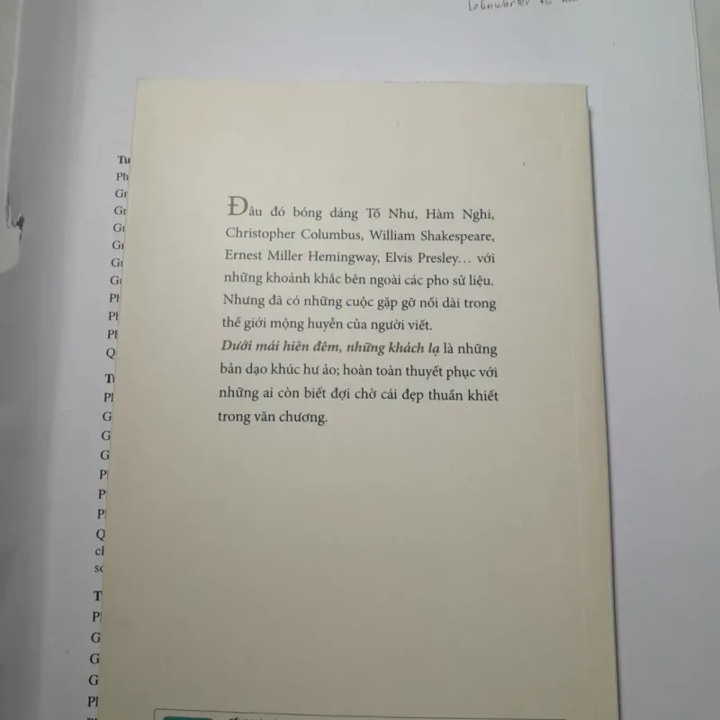 Dưới mái hiên đêm, những khách lạ - Hiền trang 757583